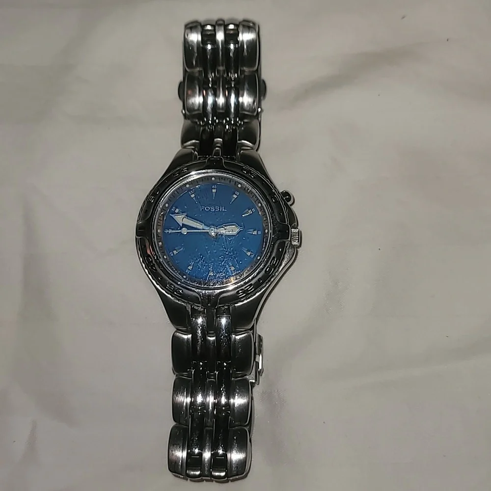 Men’s Fossil Watch AM-3612 Blue‎ 330' Water Resistant Silver Blue Face